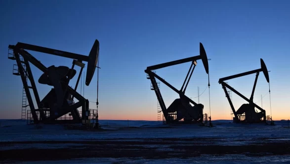 Brent petrol uzun süre sonra ilk kez bu kadar düştü!