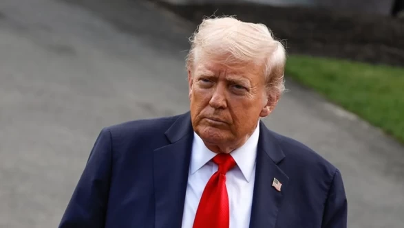 Trump'tan Fed'e sert çağrı