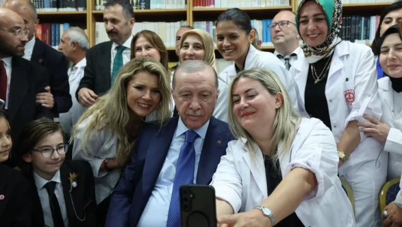 Cumhurbaşkanı Erdoğan mikrofonu eline aldı