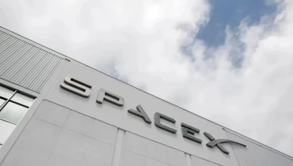 SpaceX'ten yapay zeka hamlesi
