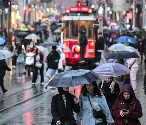 Megakentte şiddetli yağışın vuracağı saat açıklandı