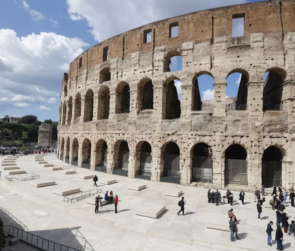 Kolezyum'un güney koridorları yeniden ziyarete açıldı