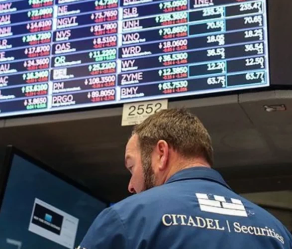 Petrol fiyatları fırladı, endeksler yerle bir oldu!