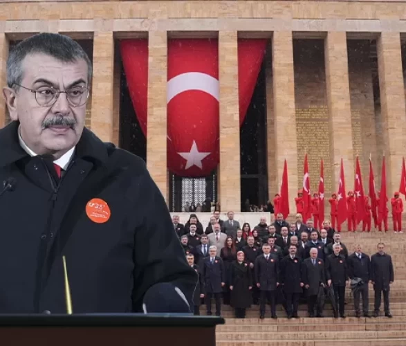 Bakan Tekin ve öğrenciler Ata’nın huzurunda: 'Köklerinden güç alan nesiller yetiştireceğiz'