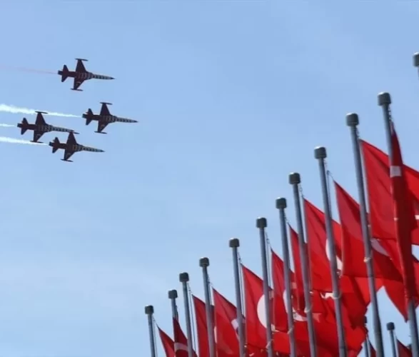 Türk Yıldızları’ndan 111. Yıl selamı