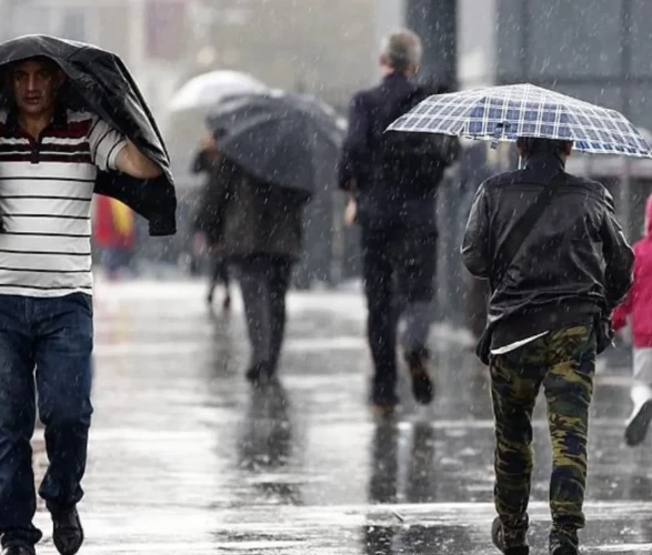 Marmara'da şiddetli sağanak, Ege'de kar sürprizi! İşte 4 Mayıs 2026 il il hava durumu raporu!