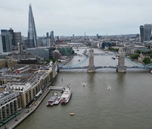 Londra’da 'Thames' alarmı: Yağışlar nehrin rengini değiştirdi!