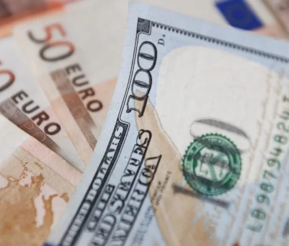 İstanbul serbest piyasa güncel döviz kurları (Dolar/TL - Euro/TL Son Durum)