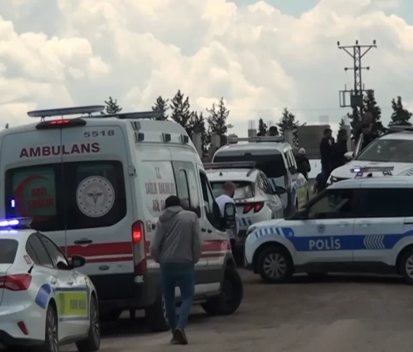 Gaziantep’te korkunç kaza! Ortaokul öğrencilerini taşıyan servis trenle çarpıştı