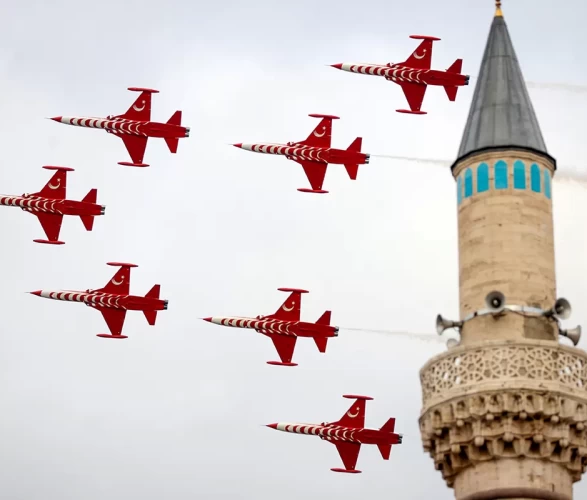 Türk Yıldızları, Konya'da nefes kesti