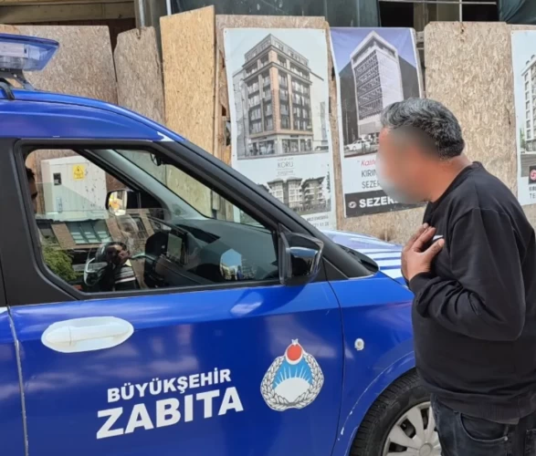 Eskişehir'de zabıta baskını gerginliği! Seyyar satıcı isyan etti