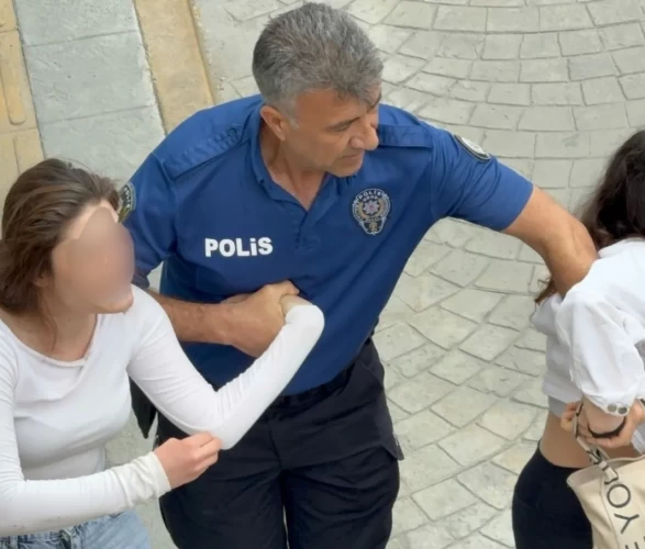 Duruşma çıkışı hem intihar girişimi hem meydan kavgası