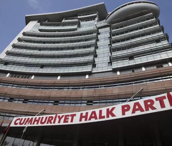 CHP’de yaprak dökümü sürüyor! 264 eski milletvekili istifa etti