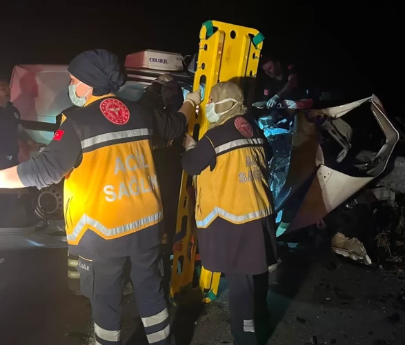 Tekirdağ’da trafik katliamı: Kopan dorse üç kişiyi hayattan kopardı!
