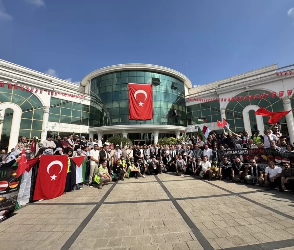 Filistin Konvoyu Sakarya'dan dualar ve tekbirlerle Ankara'ya uğurlandı