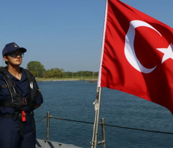 İlk kez kadın adaylar kabul edildi! Geleceğin deniz astsubayları zorlu eğitimden geçiyor