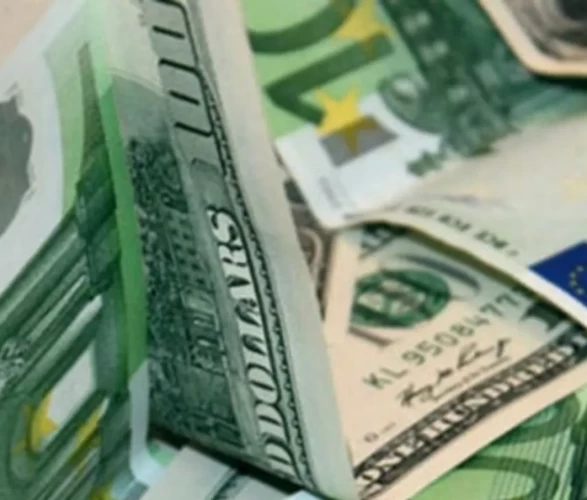 Dolar ve avronun açılış fiyatı belli oldu