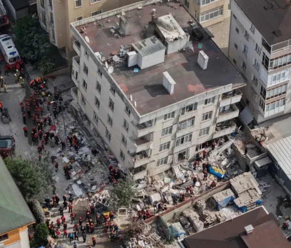 Maltepe'de enkaz altında arama sürerken çarpıcı iddia