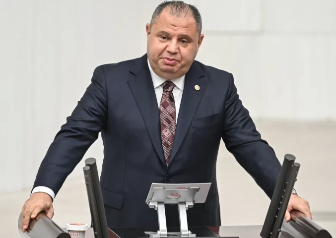 MHP'li Öztürk: 'Korkuyla büyüyen nesillerin bedelini hepimiz öderiz'