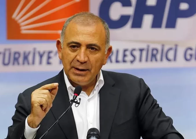 CHP İstanbul il kongresi davasında ara karar açıklandı!