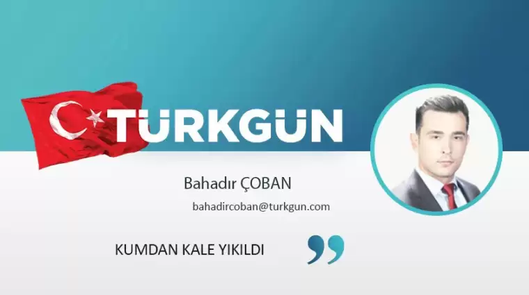 Kumdan kale yıkıldı