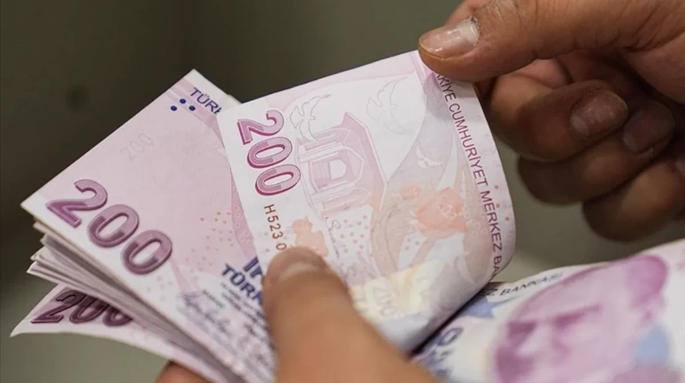 Aralık geldi, muhalefetin asgari ücret açık arttırmaları başladı. Rakamlar güzel de, nasıl verilmesi gerektiğini söyleyen yok!