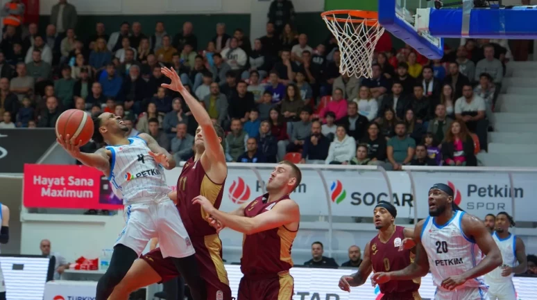 Trabzonspor, potada Aliağa Petkimspor'u farklı geçti