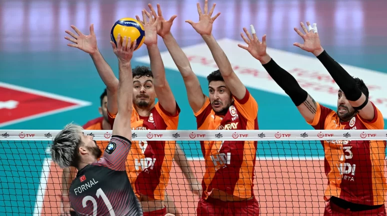 Galatasaray, Efeler Ligi'nde karar setinde yıkıldı