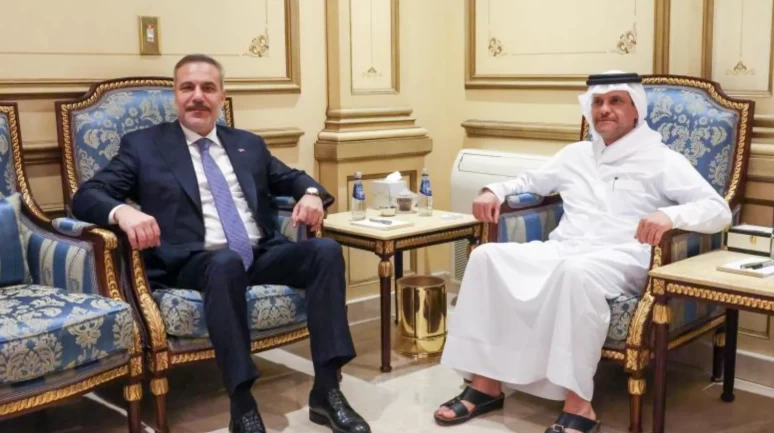 Bakan Fidan'dan Doha'da askeri diplomasi: Katarlı Başbakan Yardımcısı ile bir araya geldi