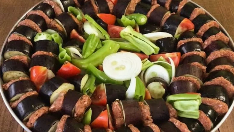 MasterChef’te şefleri bile şaşırtan beyinli patlıcan kebabı tarifi