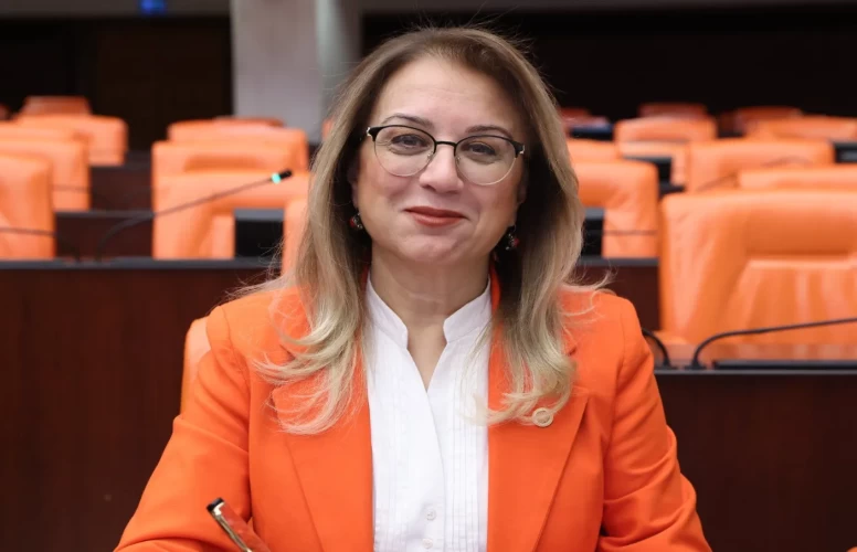 MHP’li Filiz Kılıç’tan Regaip Gecesi mesajı: "Tüm Türk ve İslam âlemine hayırlar getirsin"