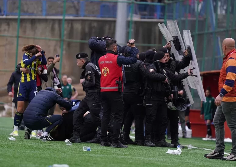 Fenerbahçe: Yüksekova ile oynanan maçta yaşananlar kabul edilemez