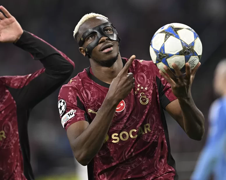 Victor Osimhen, Şampiyonlar Ligi’nde haftanın 11’ine seçildi