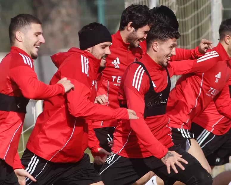 Antalyaspor, ikinci yarı hazırlıklarını sürdürüyor