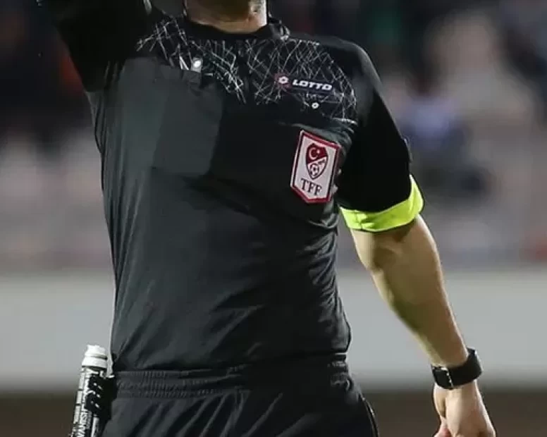 Süper Lig'de erteleme maçlarının hakemleri açıklandı