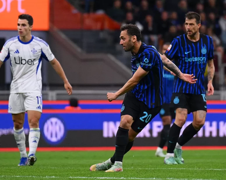Hakan Çalhanoğlu, Inter'i finale taşıdı!