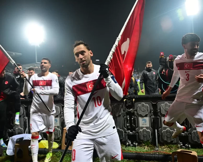 Bakan Bak’tan A Milli Takım’a tebrik