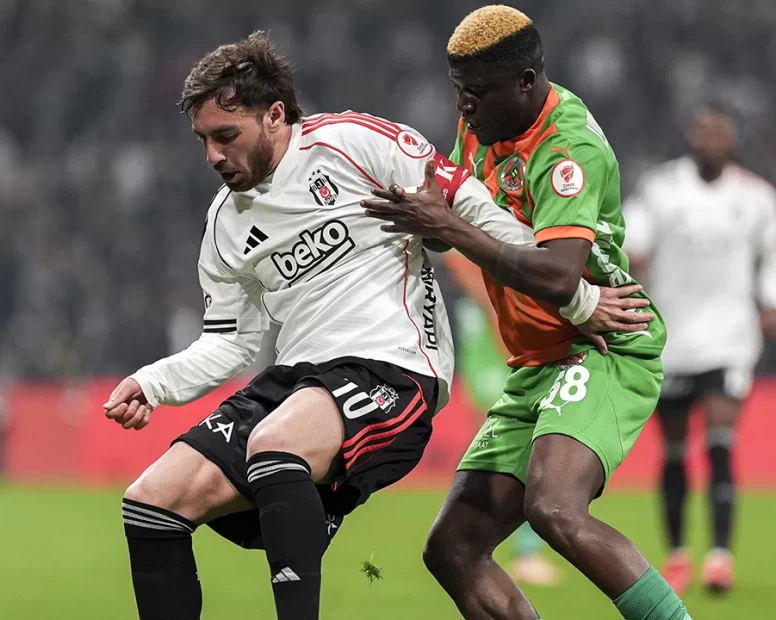 Beşiktaş Türkiye Kupası'nda Alanyaspor'u 3 golle yıkarak yarı finale yükseldi