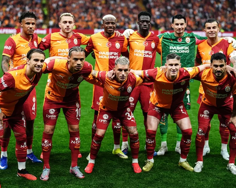 Bakan Bak'tan Galatasaray’a tebrik mesajı