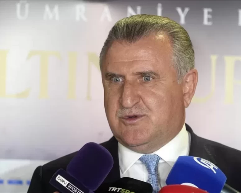 Bakan Bak'tan Dursun Özbek'e tebrik