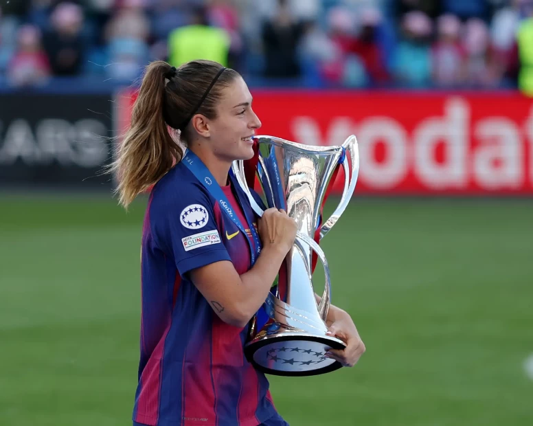 Alexia Putellas Barcelona'dan ayrıldı