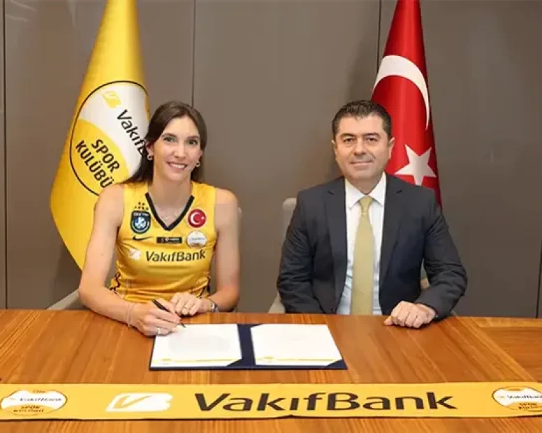 Naz Aydemir Akyol yeniden VakıfBank'ta