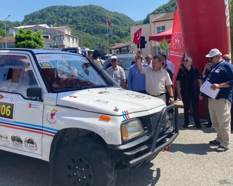 Düzce’de Offroad heyecanı başladı: Kaynaşlı’da zorlu yarışlar start aldı