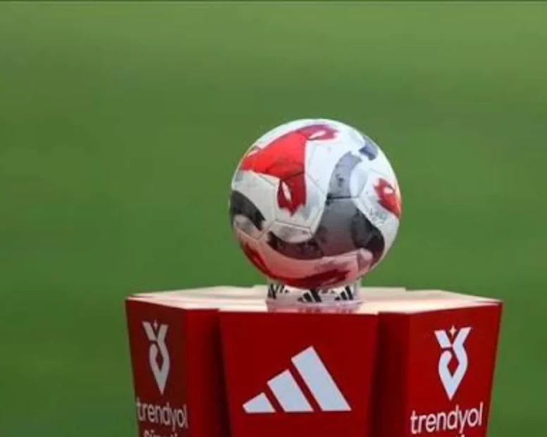 Fenerbahçe, Galatasaray, Beşiktaş ve Trabzonspor'da kim geldi kim gitti? İşte Tam Liste!
