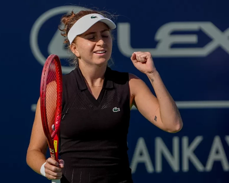 Berfu Cengiz ve Deniz Dilek Ankara Açık'ta yarı finalde