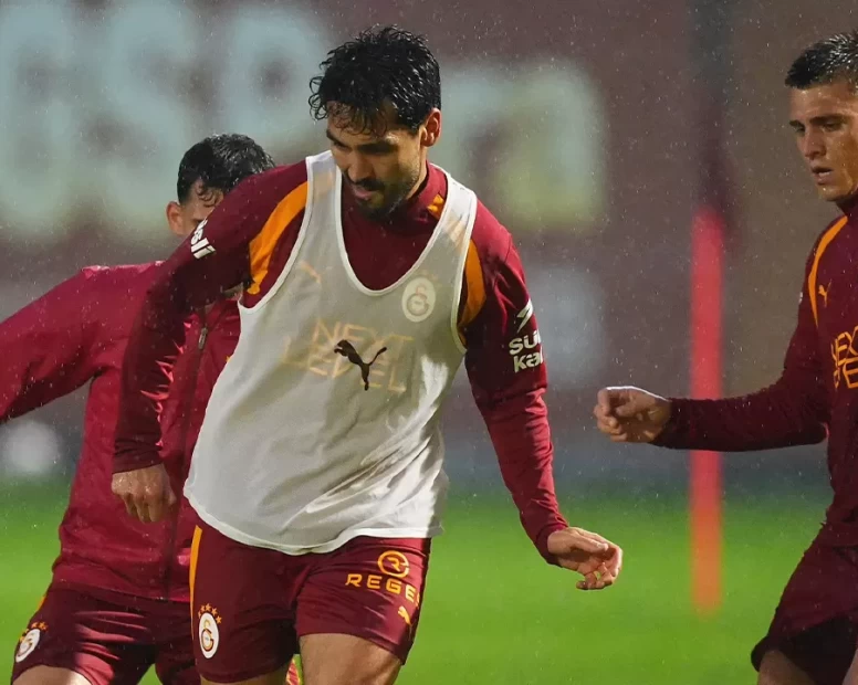 Galatasaray yağmur altında çalıştı