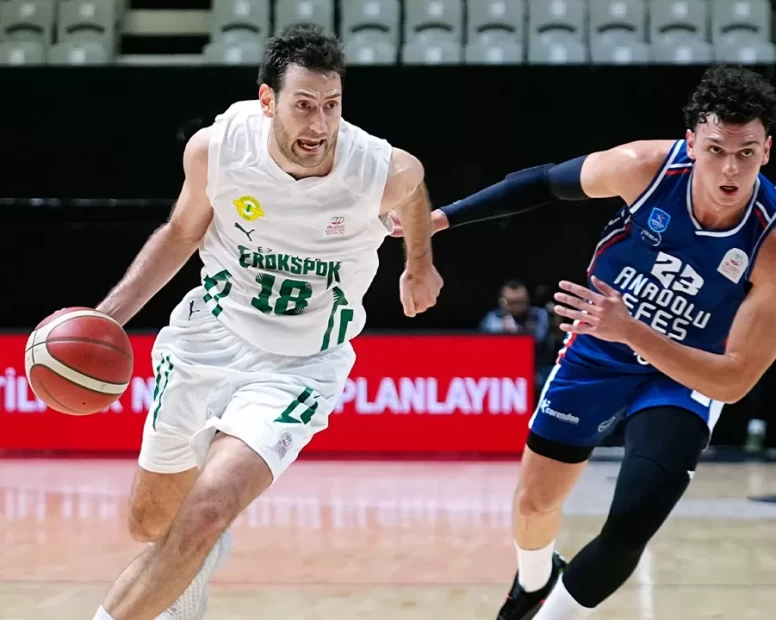 Esenler Erokspor'dan Anadolu Efes'e ağır darbe!