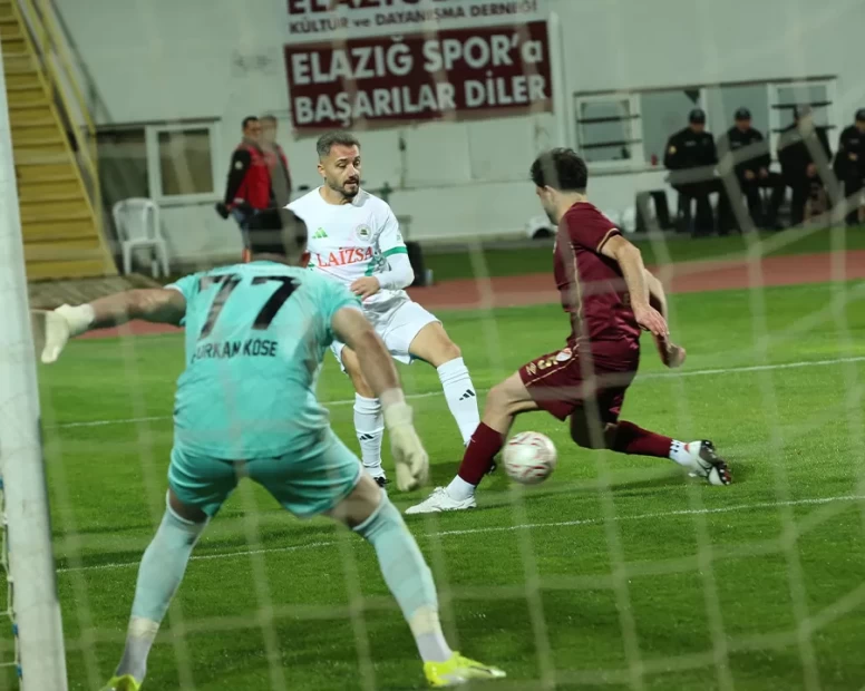 7 gollü maçta kazanan Elazığspor!