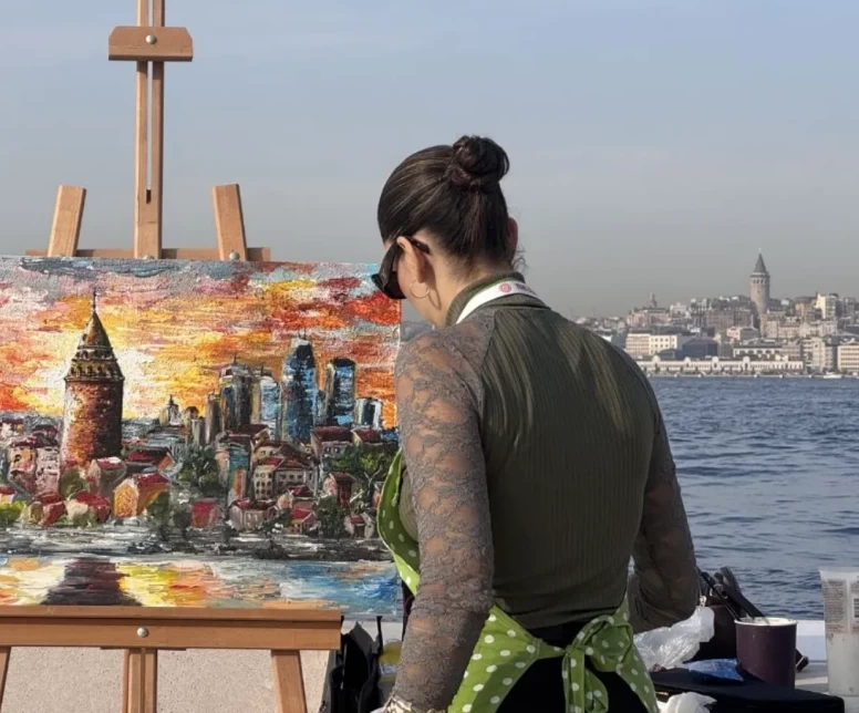 Öğretmenler Kız Kulesi’nden İstanbul’u tuvaline taşıdılar