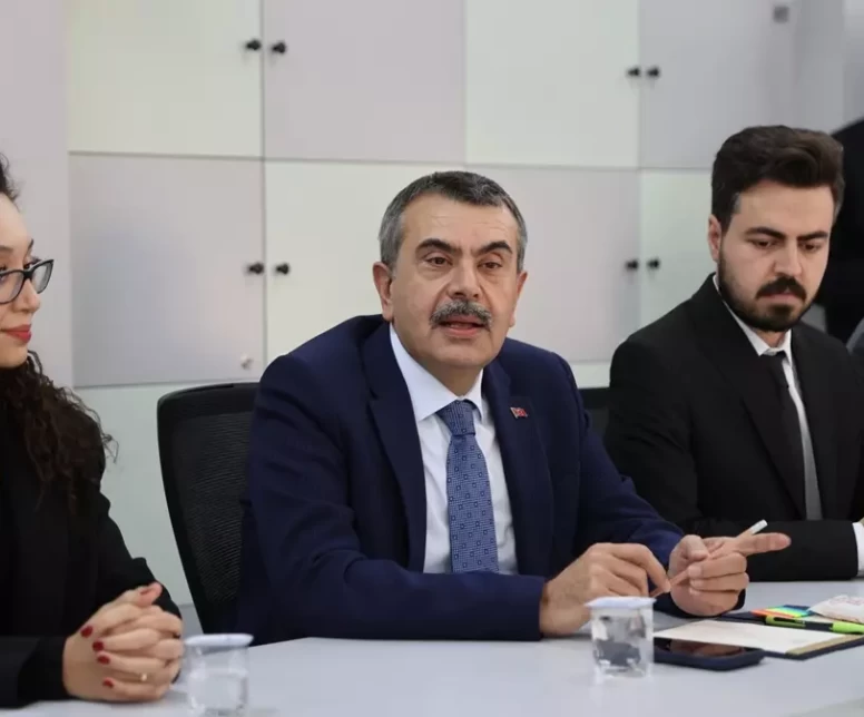 Bakan Tekin: Okullarımızda sadece mesleki değil akademik eğitim de veriyoruz